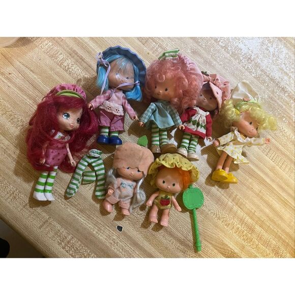 Collection of vintage strawberry shortcake and doll lot - Picture 1 of 16